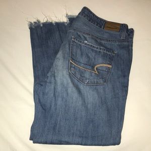 AEO Hi Rise Tomgirl Jeans
